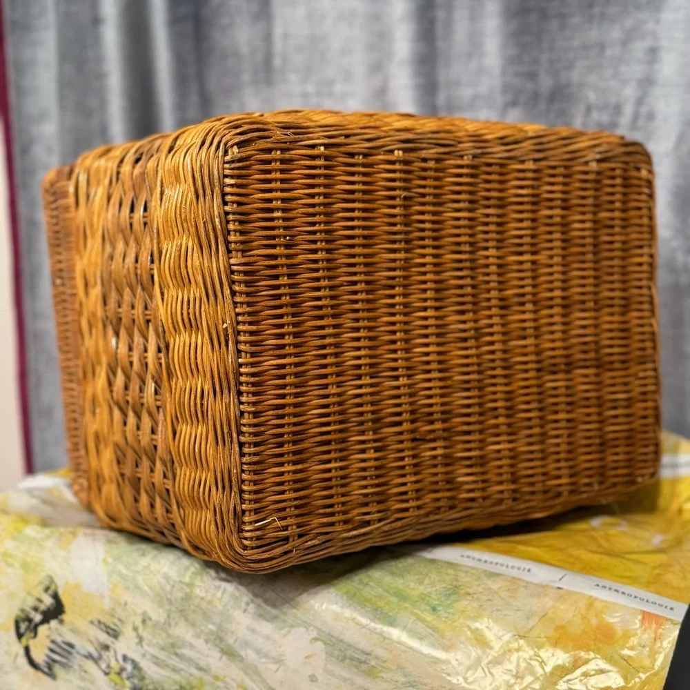 Vtg Boho Wicker Sewing Basket w/ Folding Locking Handles